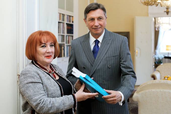 Predsednik Pahor pripravil sprejem in pogovor z dosedanjo varuhinjo Vlasto Nussdorfer in novoizvoljenim varuhom Petrom Svetino